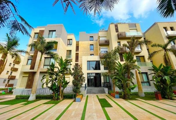 Ready-to-Move vs Off-Plan Properties | Aqar Factory Guide